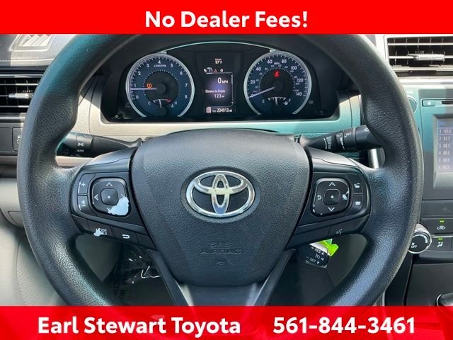 Used 2017 Silver Toyota LE image 34