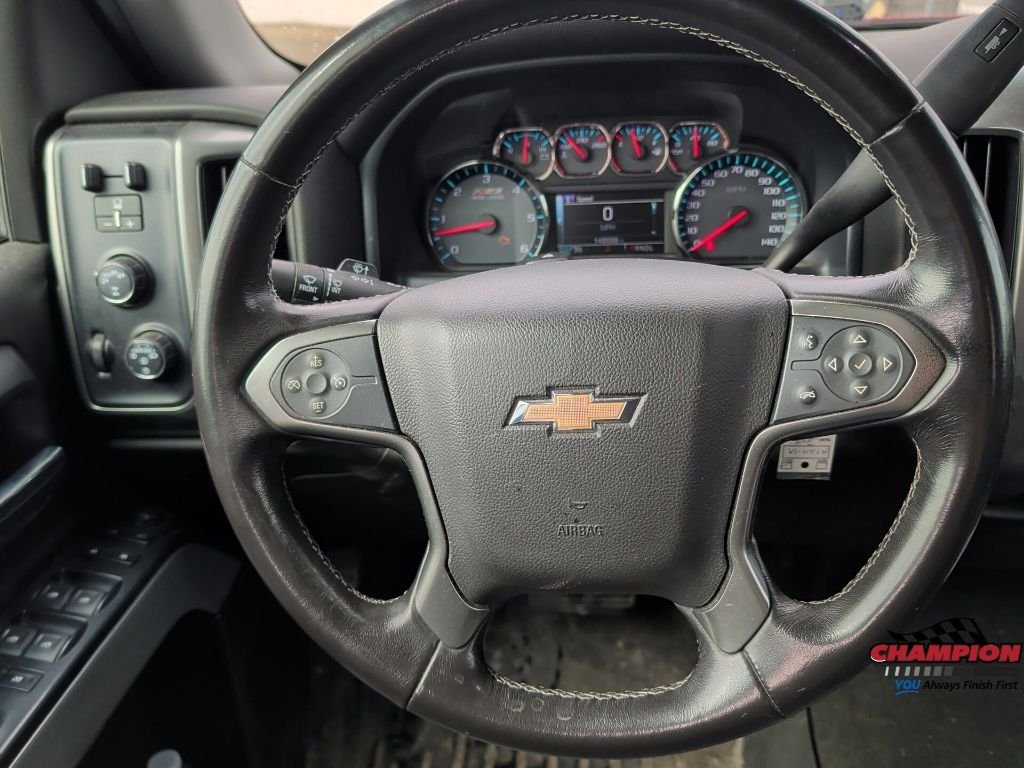 Used 2018 Red Chevrolet LT image 20