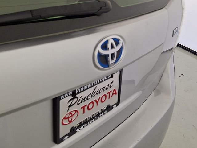 Used 2014 Silver Toyota Three image 34
