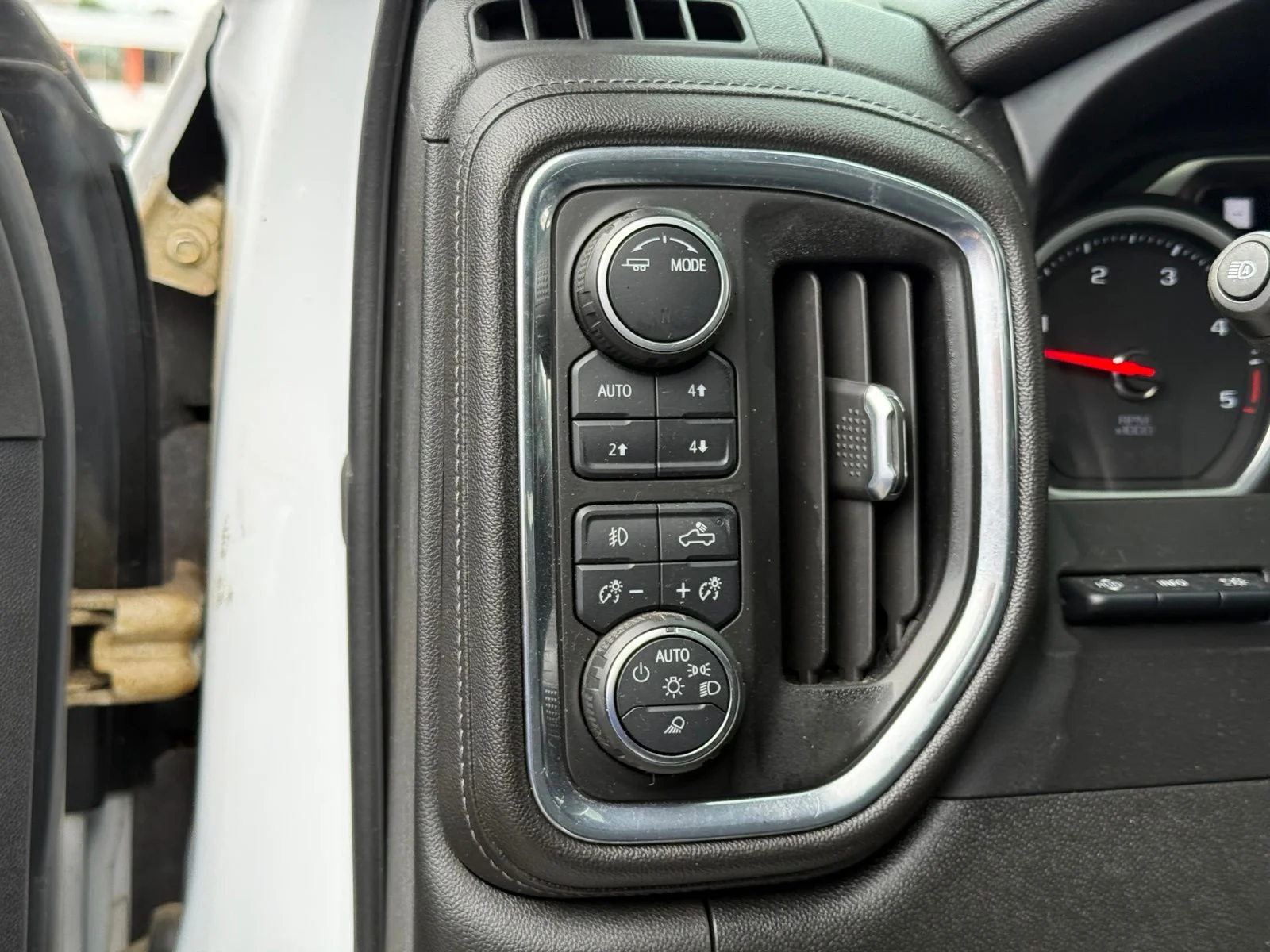 Used 2020 Beige Chevrolet High Country image 35