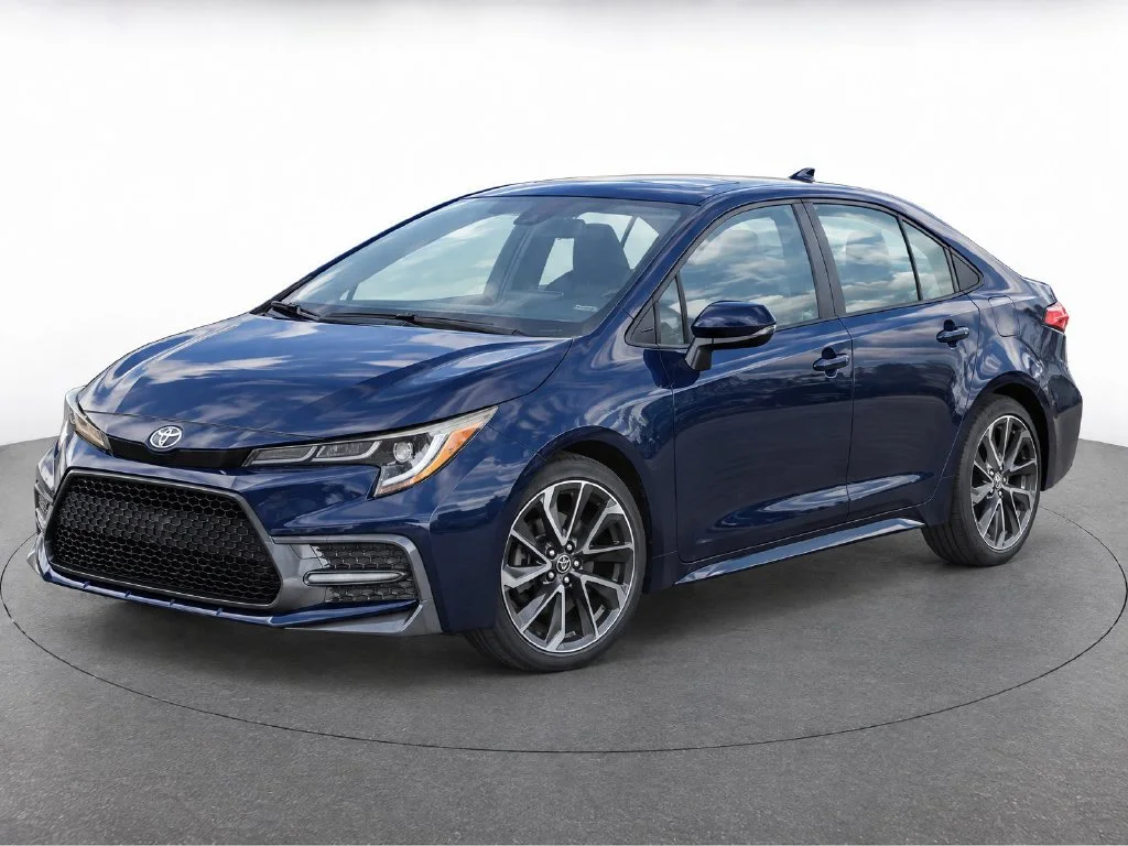 Used 2020 Blue Toyota SE image 1