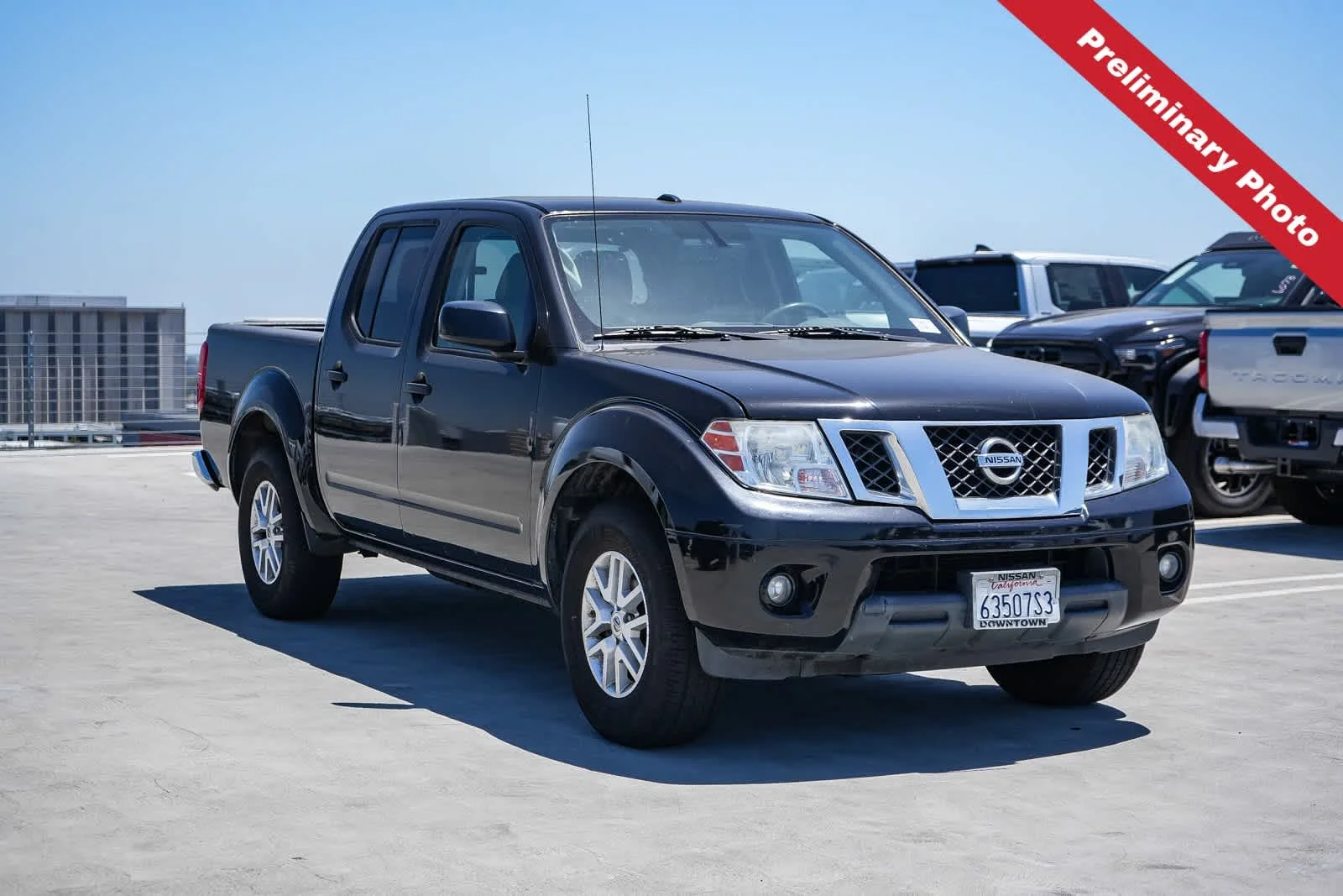 Used 2018 Magnetic Black Nissan SV V6 image 3