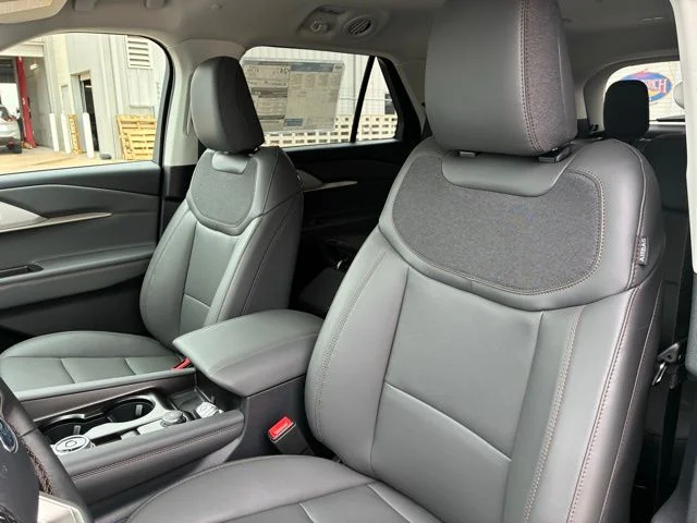 New 2026 Agate Black Metallic Ford Active image 8
