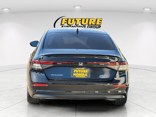 Used 2024  Honda Sport image 8