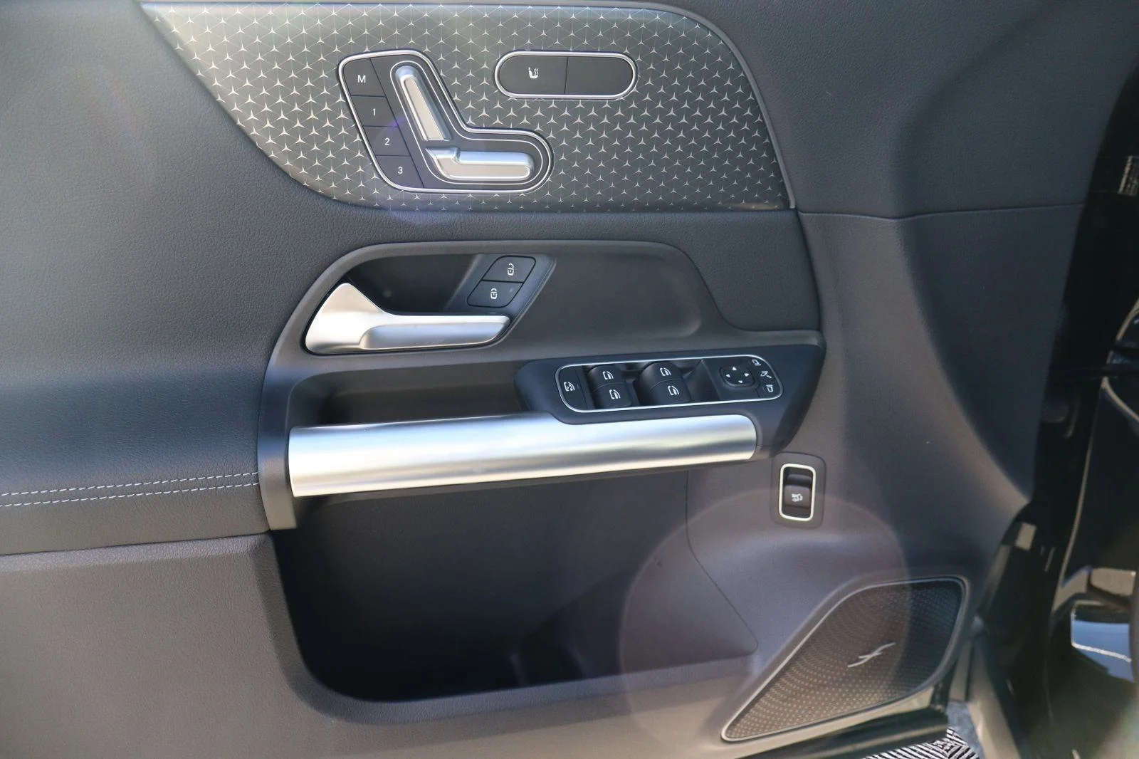 New 2026 Black Mercedes-Benz 250 4matic Suv image 7