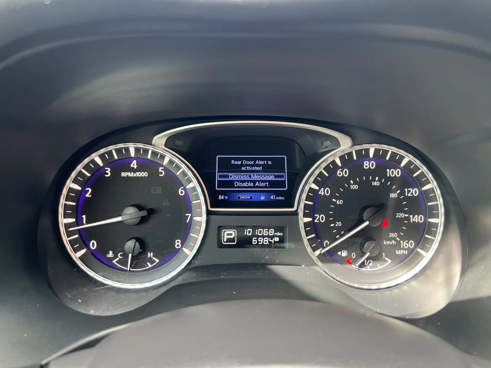 Used 2020 White INFINITI LUXE image 12