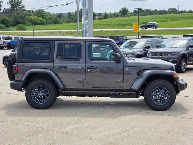 New 2026 Granite Crystal Metallic Clearcoat Jeep 85th Anniversary image 8