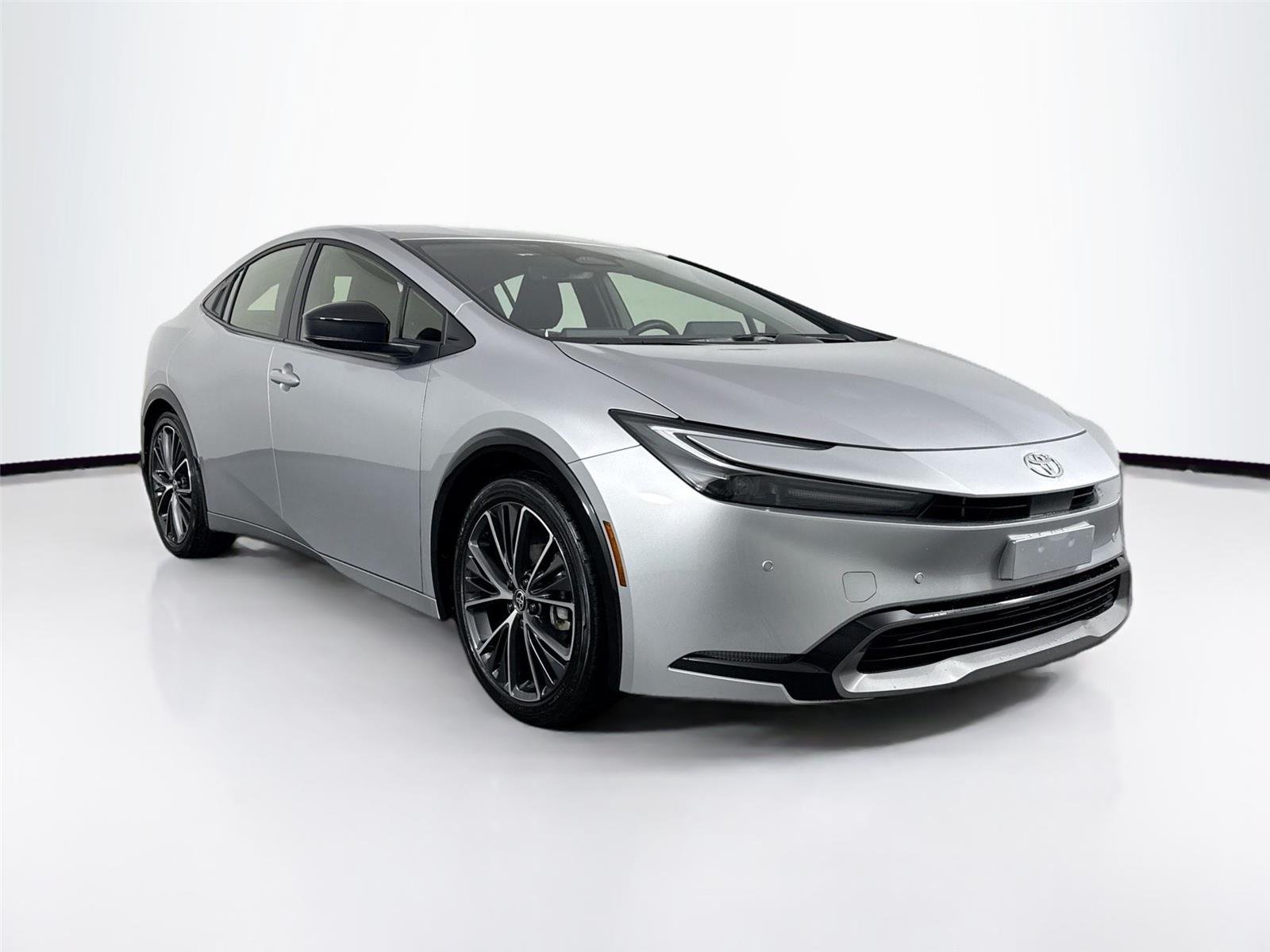 Certified Used 2025 Cutting Edge Toyota XLE image 10