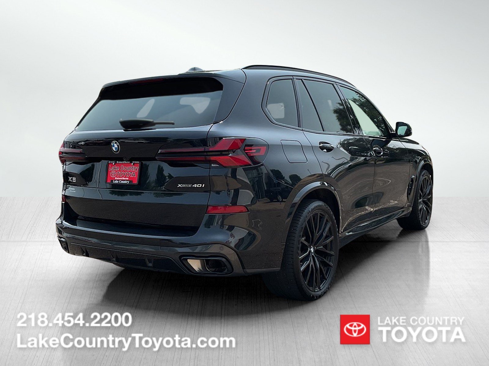 Used 2024 Black BMW xDrive40i image 5