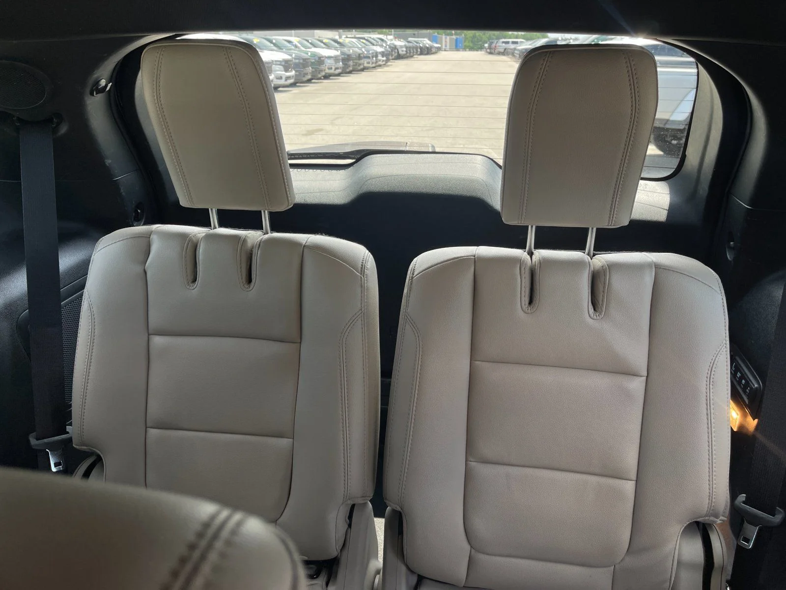 Used 2018 Blue Ford Limited image 17