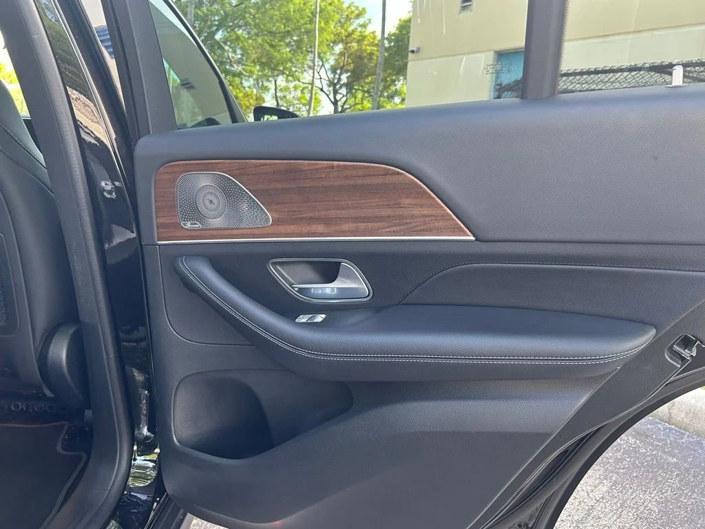 Used 2025  Mercedes-Benz GLE 350 image 39