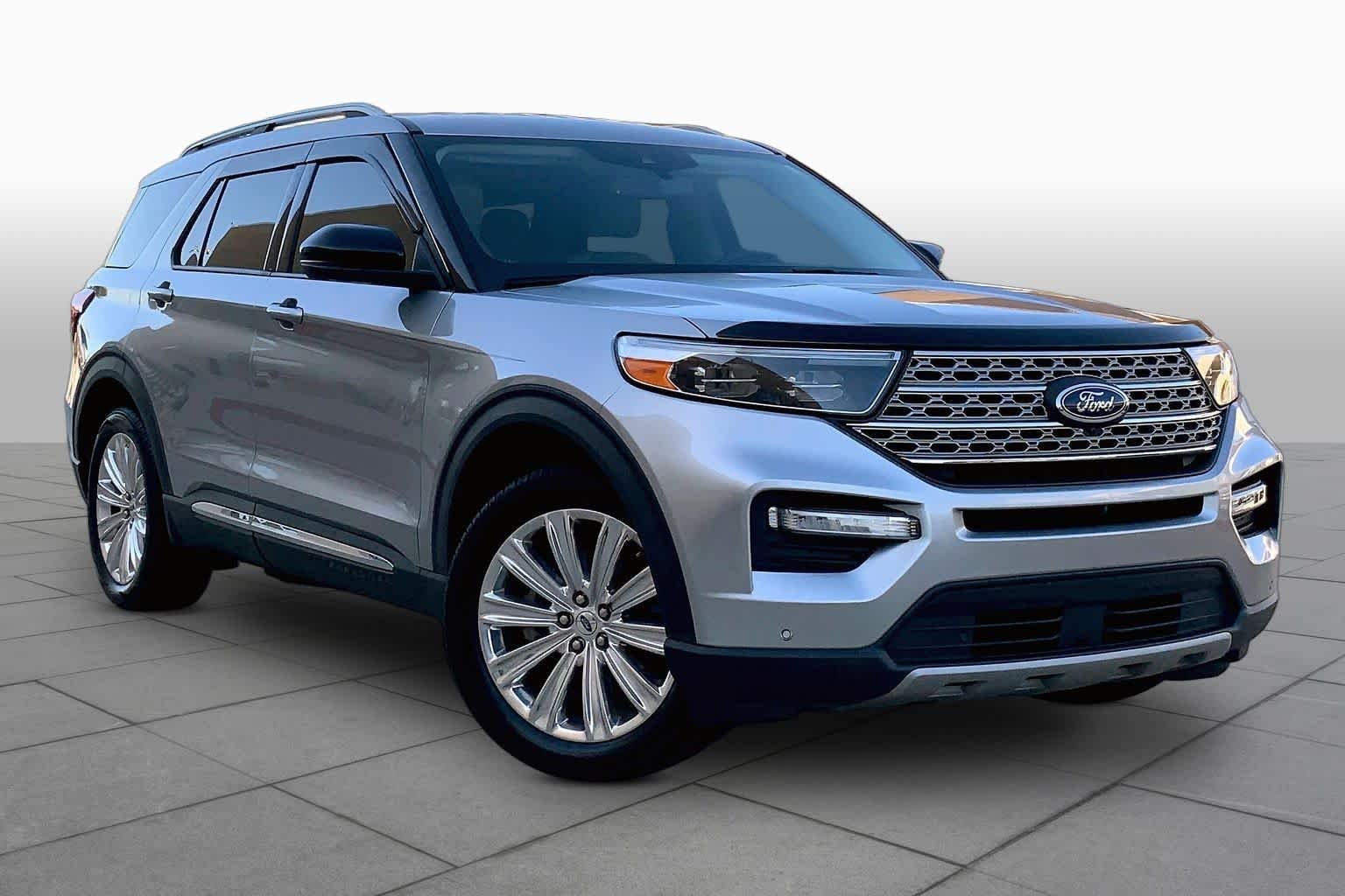 Used 2020 Iconic Silver Ford Limited image 3