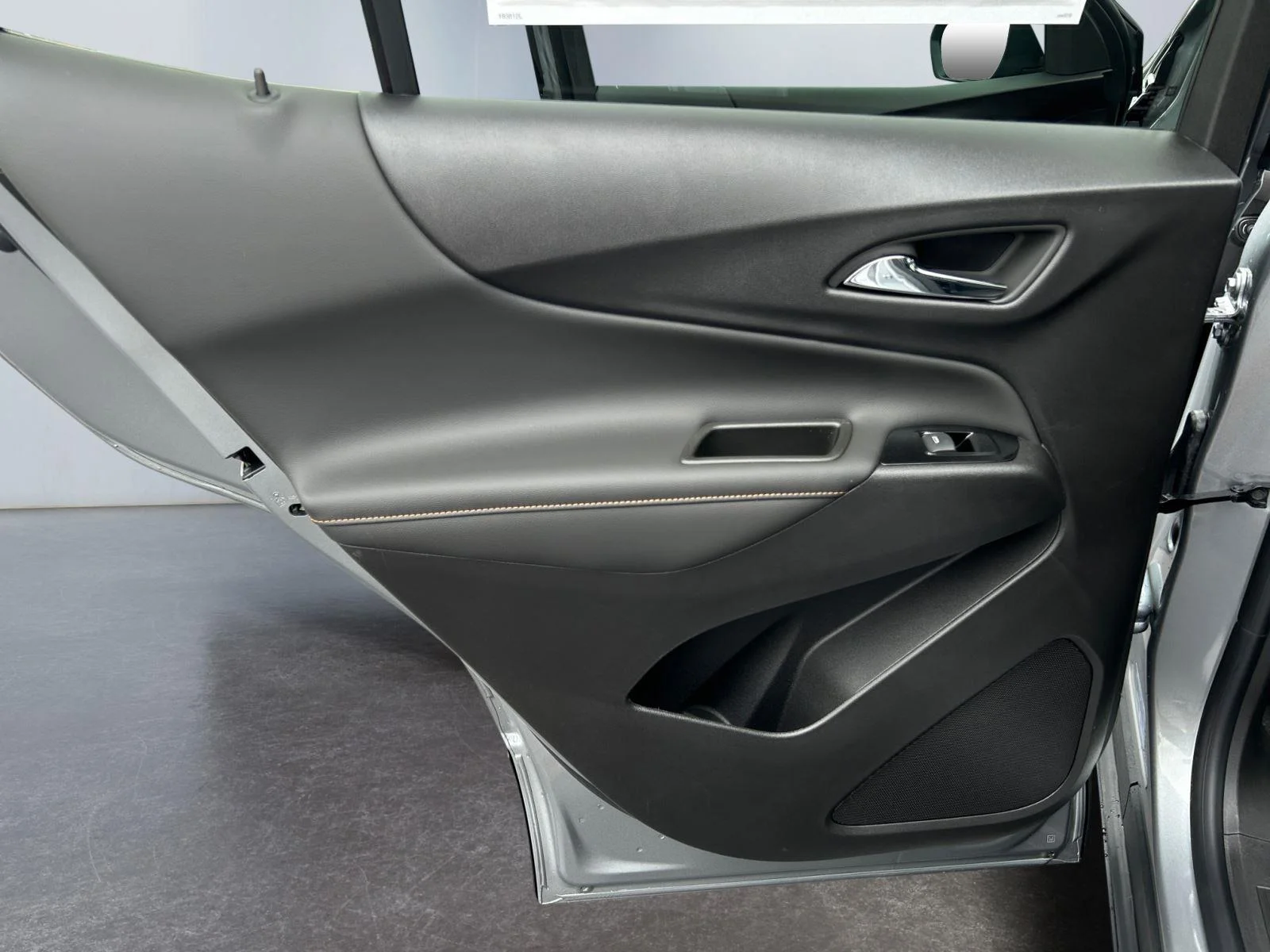 Used 2024 Sterling Gray Metallic Chevrolet Premier image 17