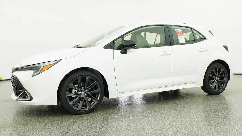 New 2026 Ice Cap Toyota XSE image 4