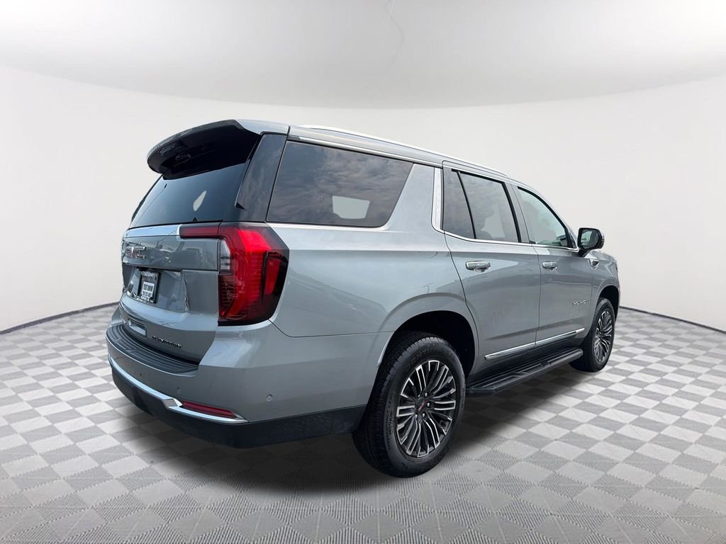 Used 2025 Silver GMC Elevation image 5