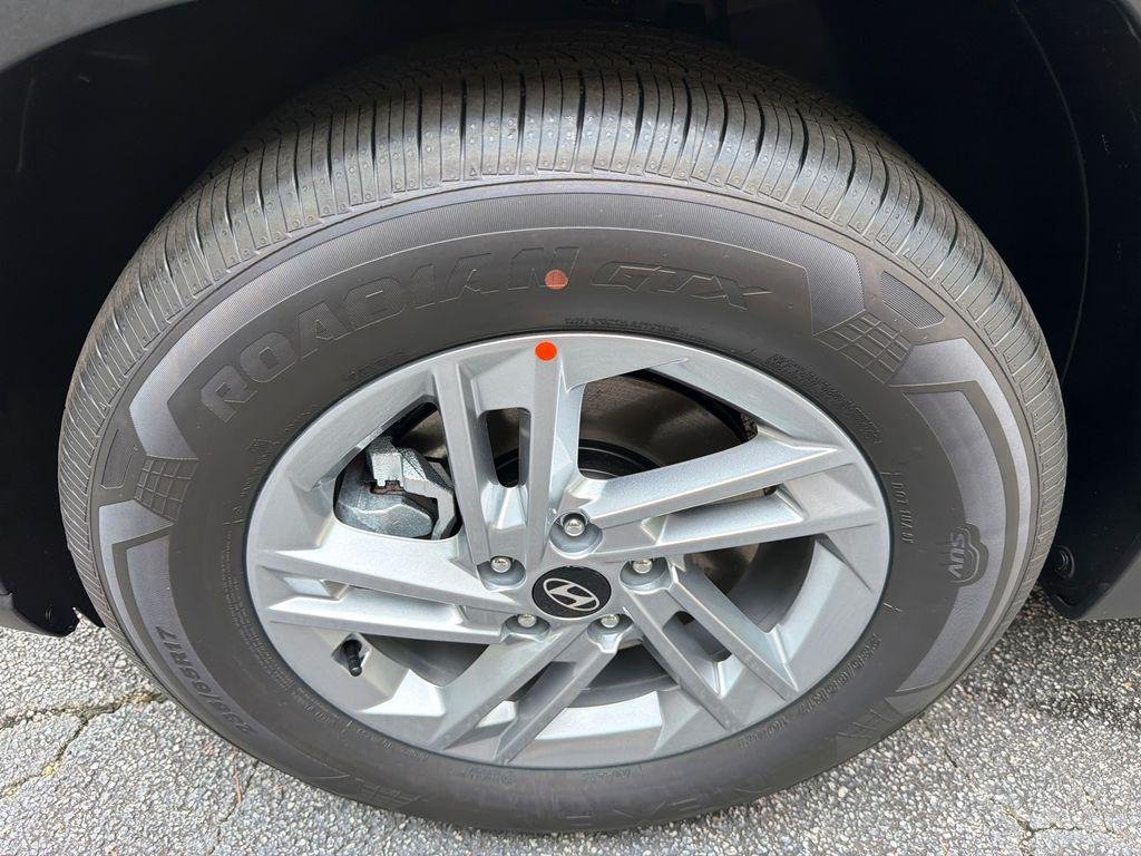 New 2026 Gray Hyundai SE FWD image 11