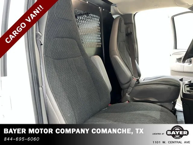 2023 GMC Savana Cargo Work Van - Photo 21