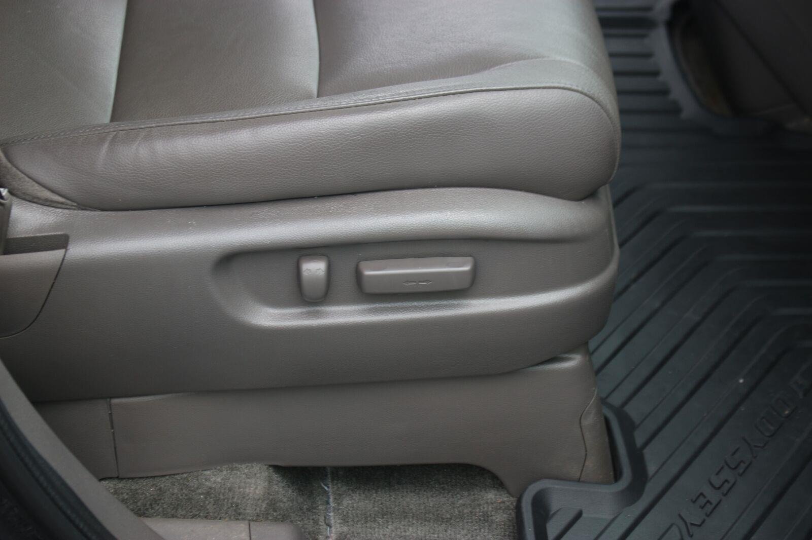 Used 2016  Honda EX-L image 39