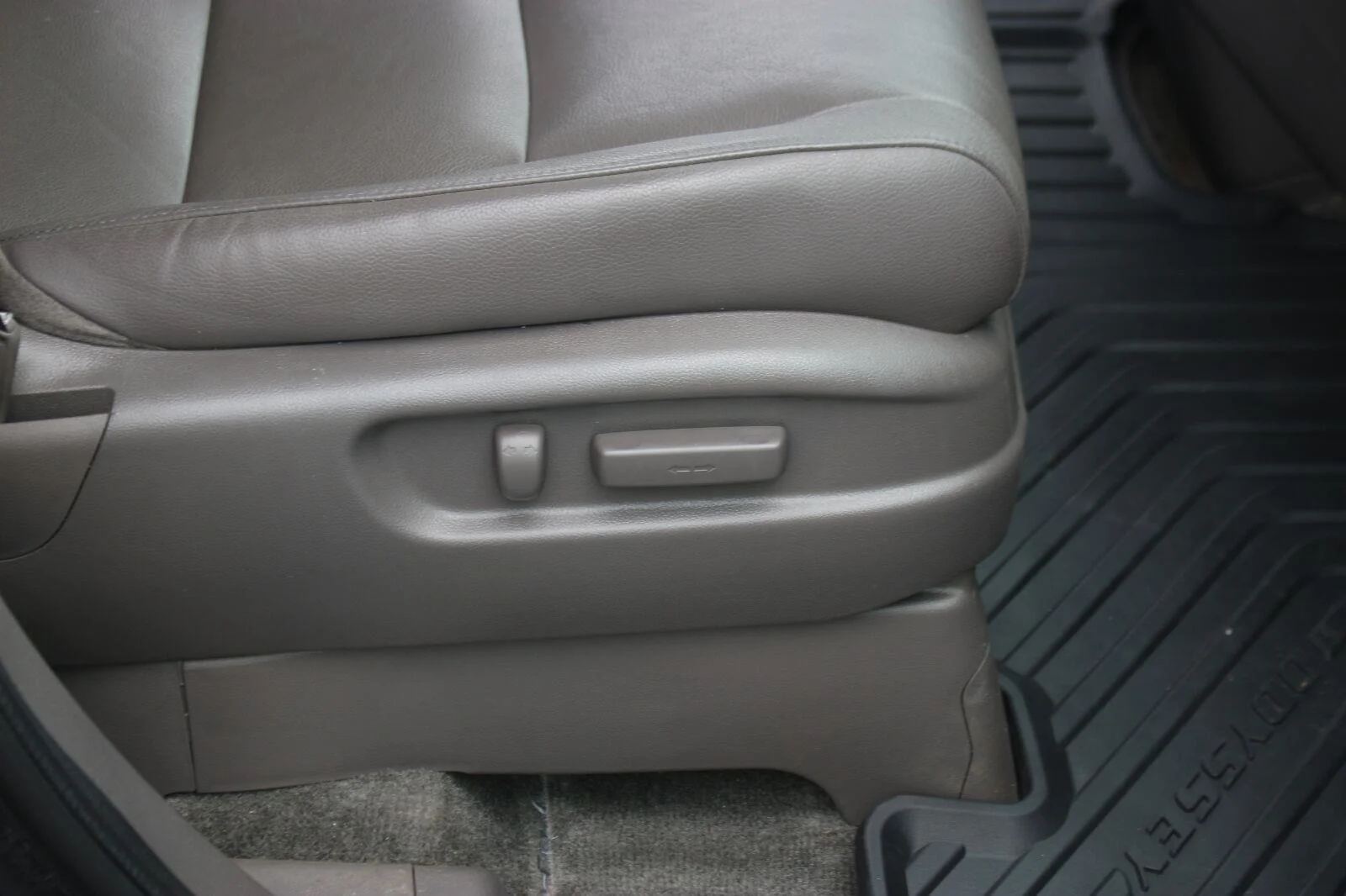 Used 2016  Honda EX-L image 39