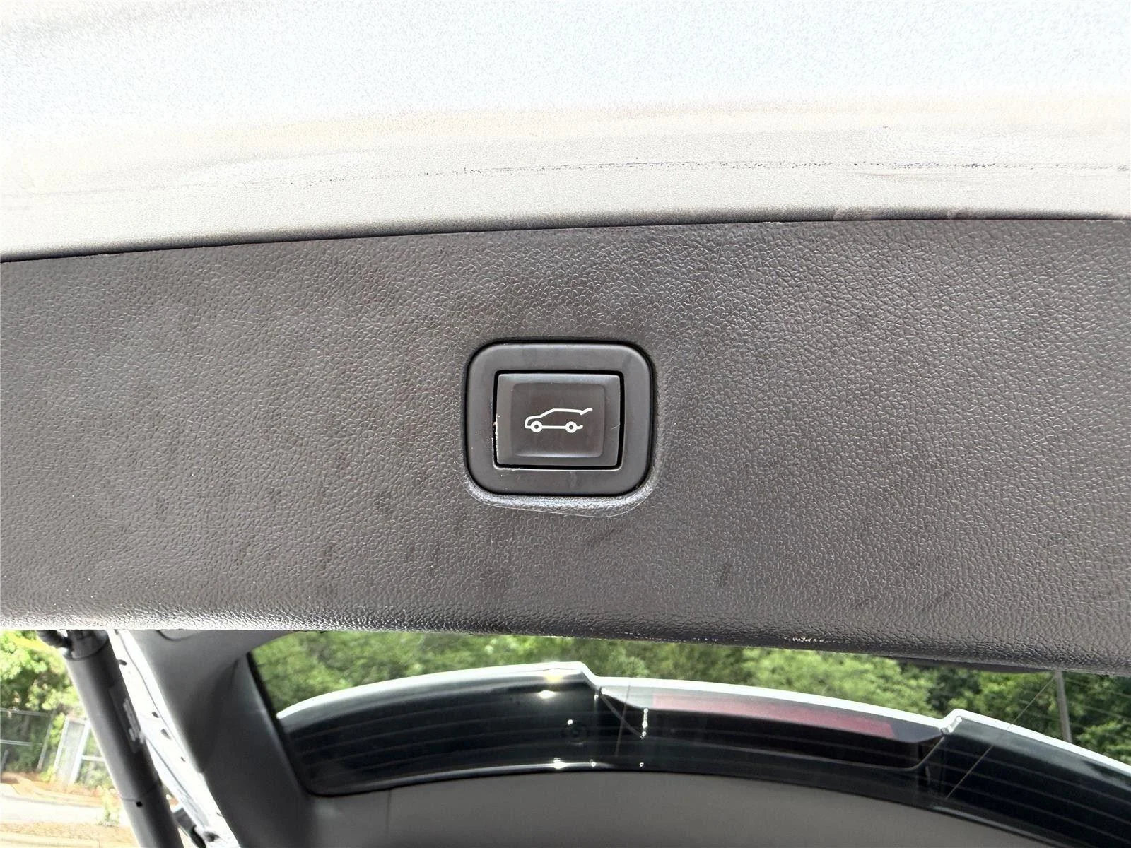 Used 2021 Silver Ice Metallic Chevrolet LT image 37