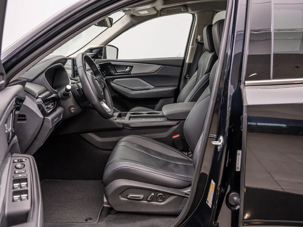 Used 2026 Majestic Black Pearl Acura Technology Package image 24