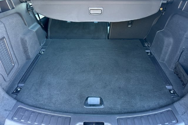 Certified Used 2025 White Land Rover SE image 14