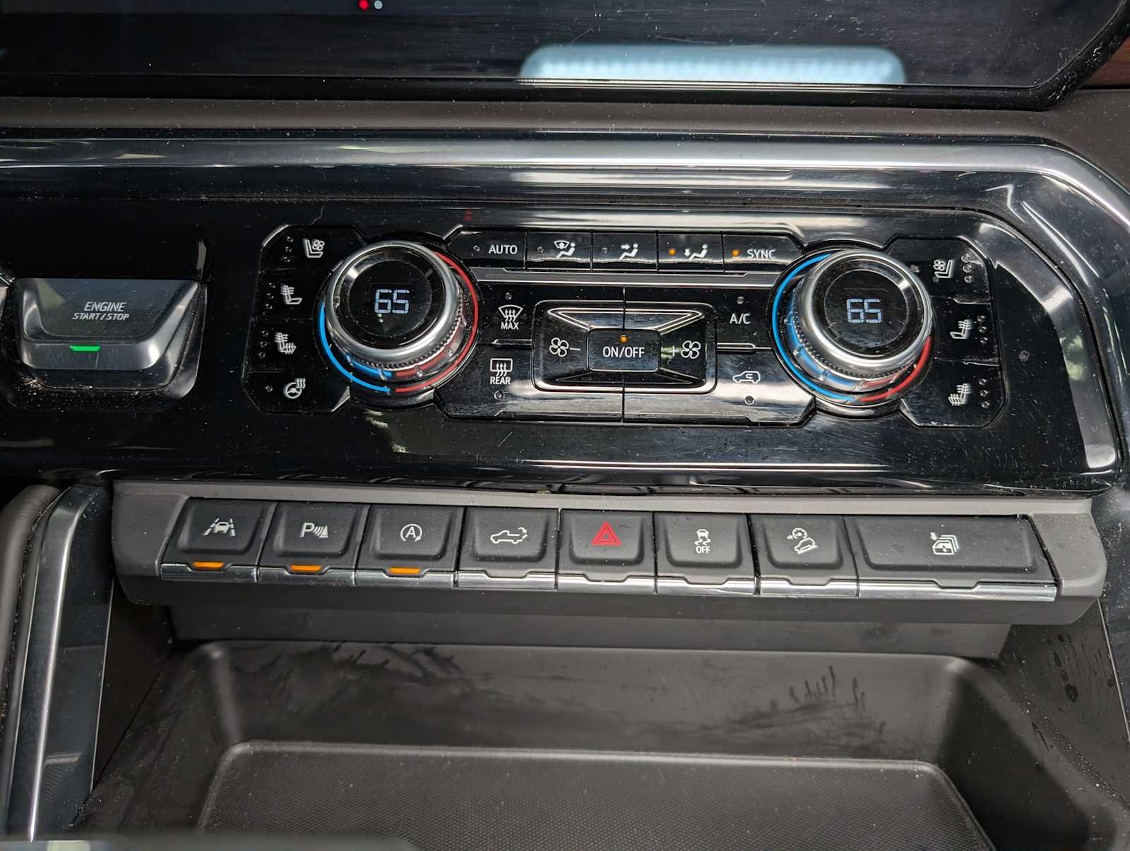 Used 2024 Sterling Metallic GMC Denali Ultimate image 36