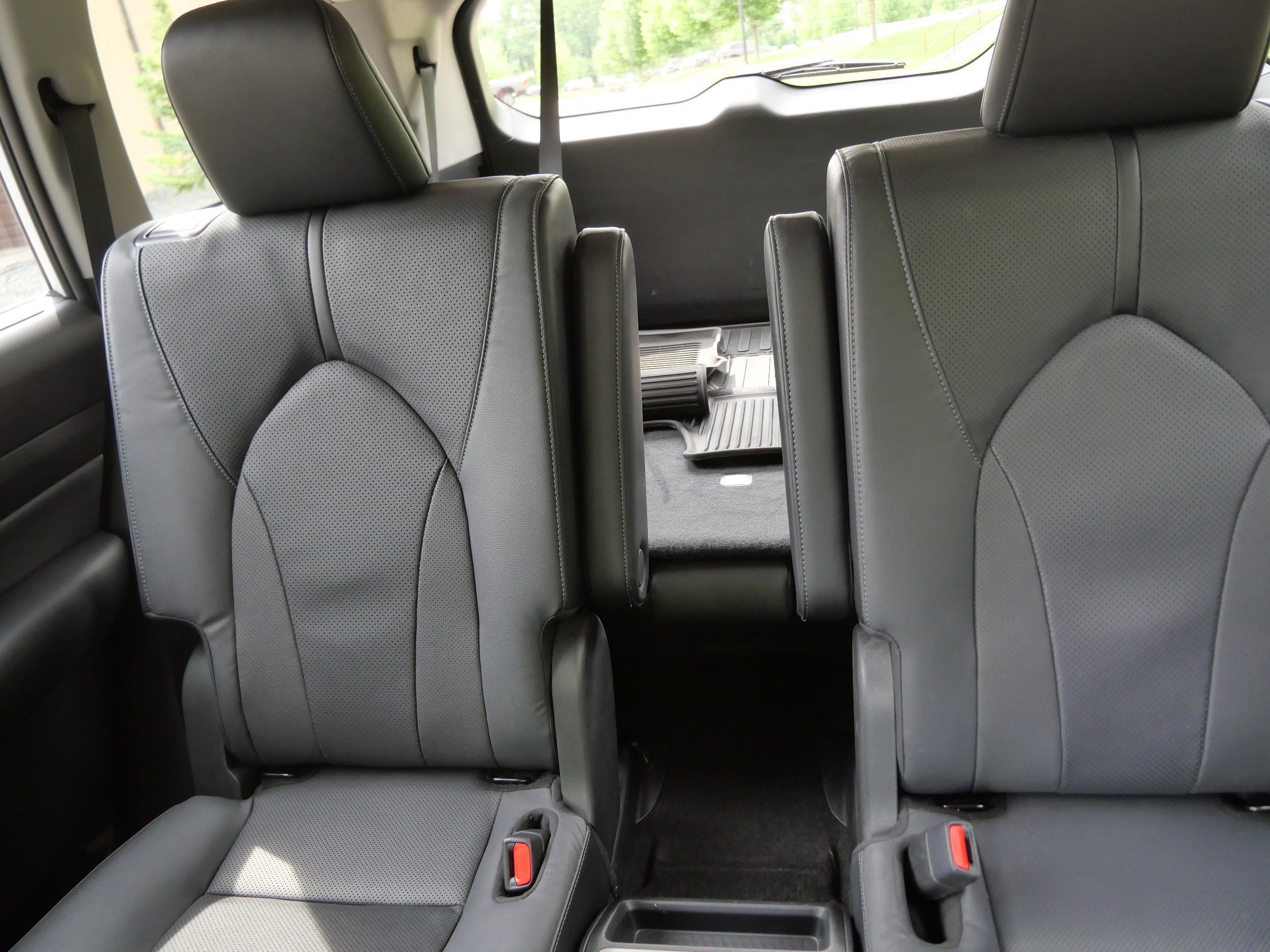 Certified Used 2024 Wind Chill Pearl Toyota Limited image 14