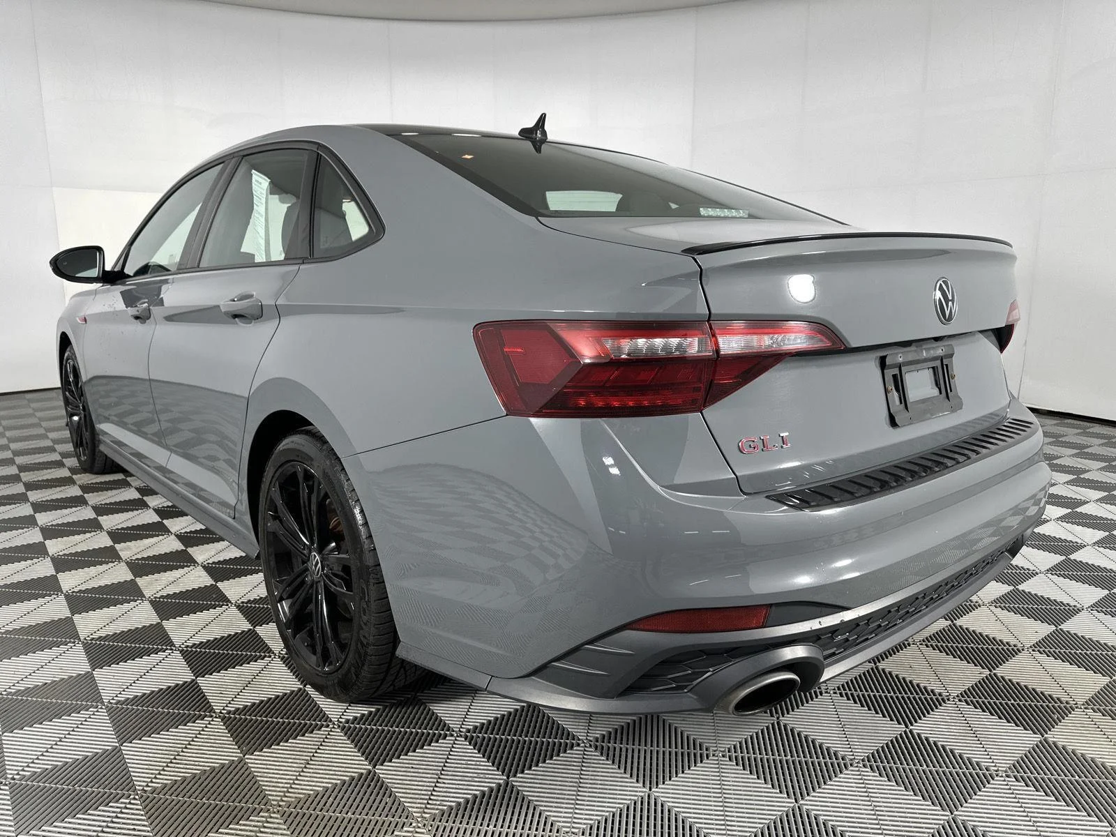 Used 2022 Pure Gray w/Black Roof Volkswagen Autobahn image 23