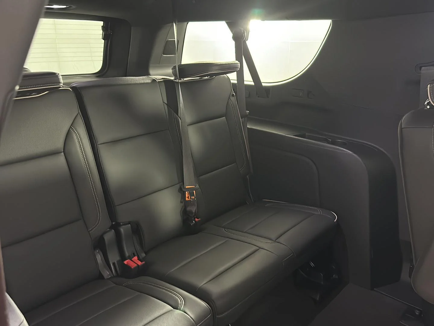 Used 2024 Sterling Metallic GMC SLT image 36