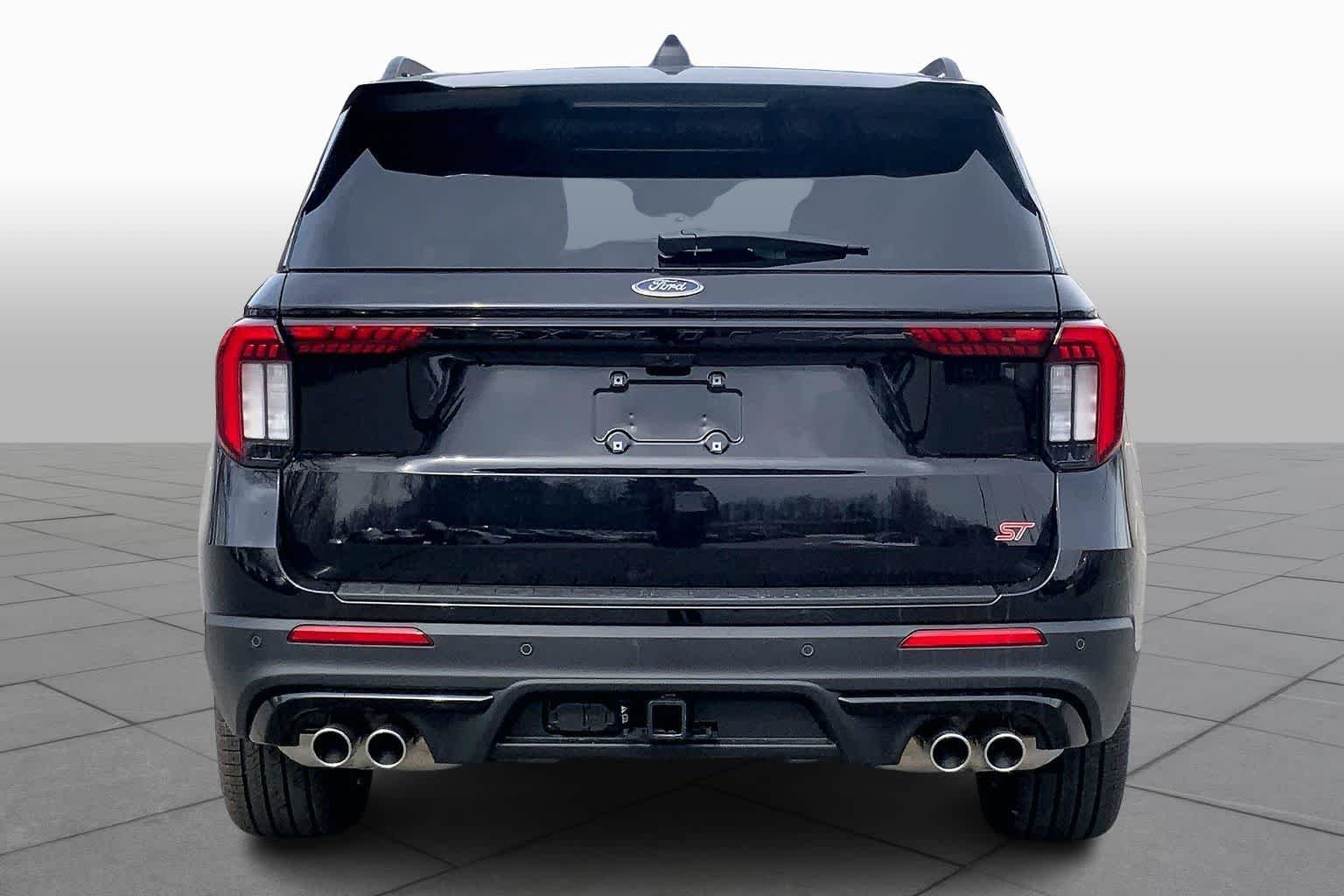 New 2026 Agate Black Metallic Ford ST image 4