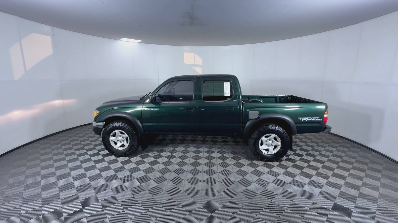 Used 2002 Green Toyota  image 6
