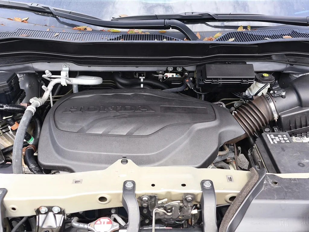 Used 2021 Silver Honda EX image 20