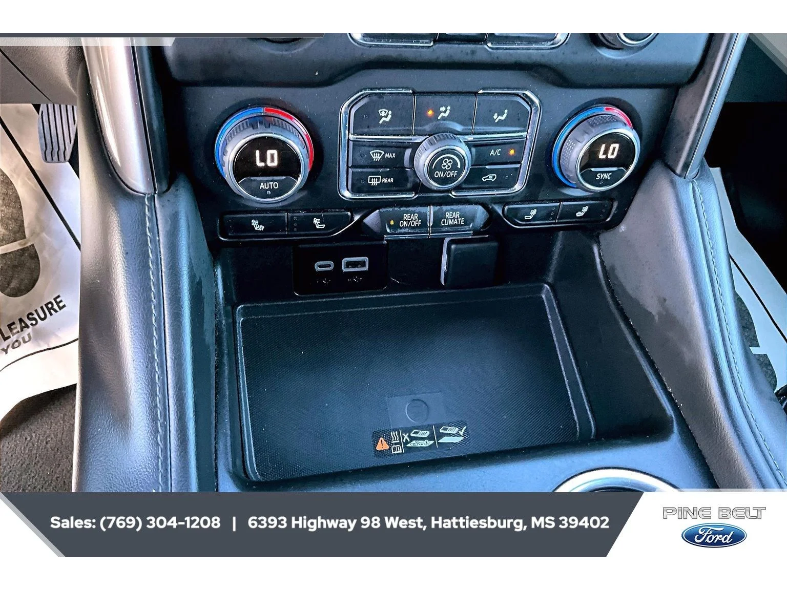 Used 2024 BLACK Chevrolet LT image 24
