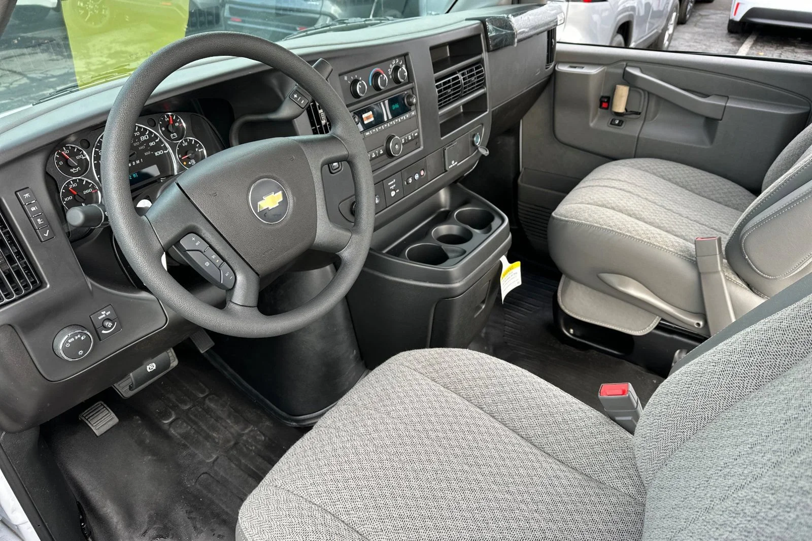New 2025 Summit White Chevrolet 2WT image 10