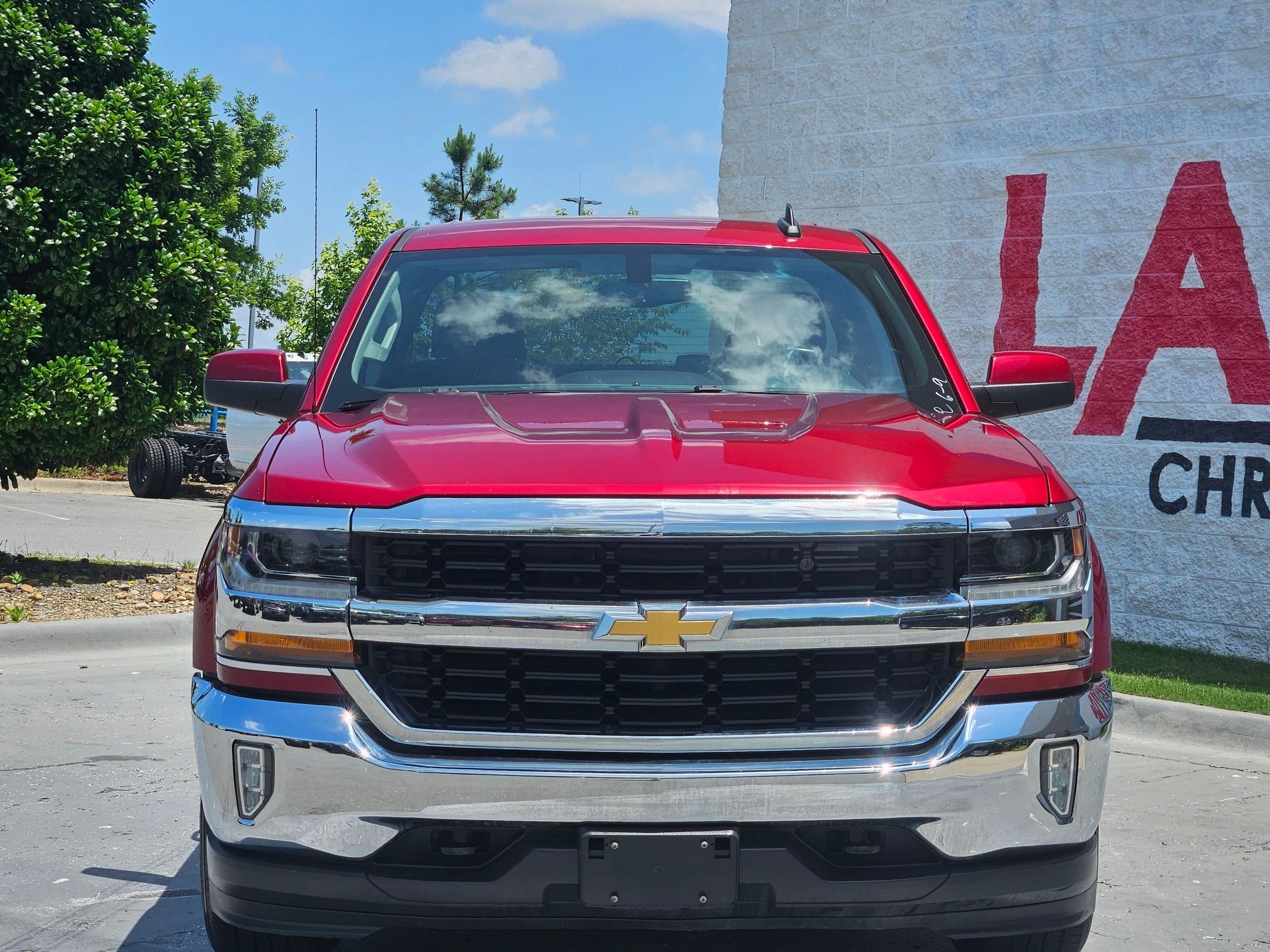 Used 2019 Chevrolet Silverado 1500 LD LT with VIN 2GCVKPEC1K1182309 for sale in Little Rock