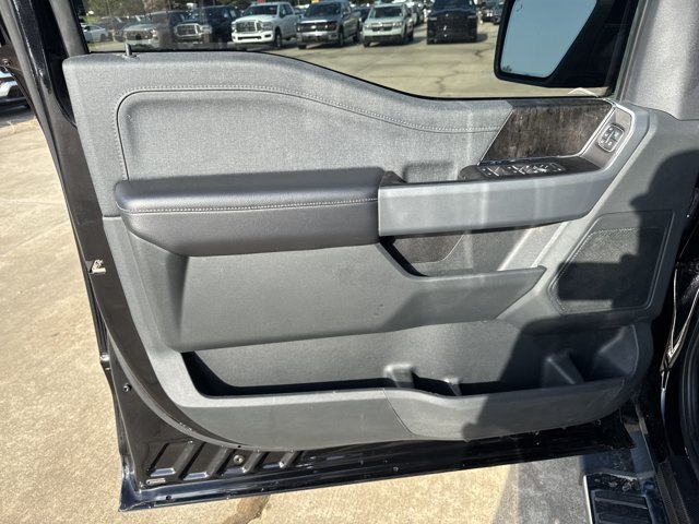 Used 2021  Ford Lariat image 17