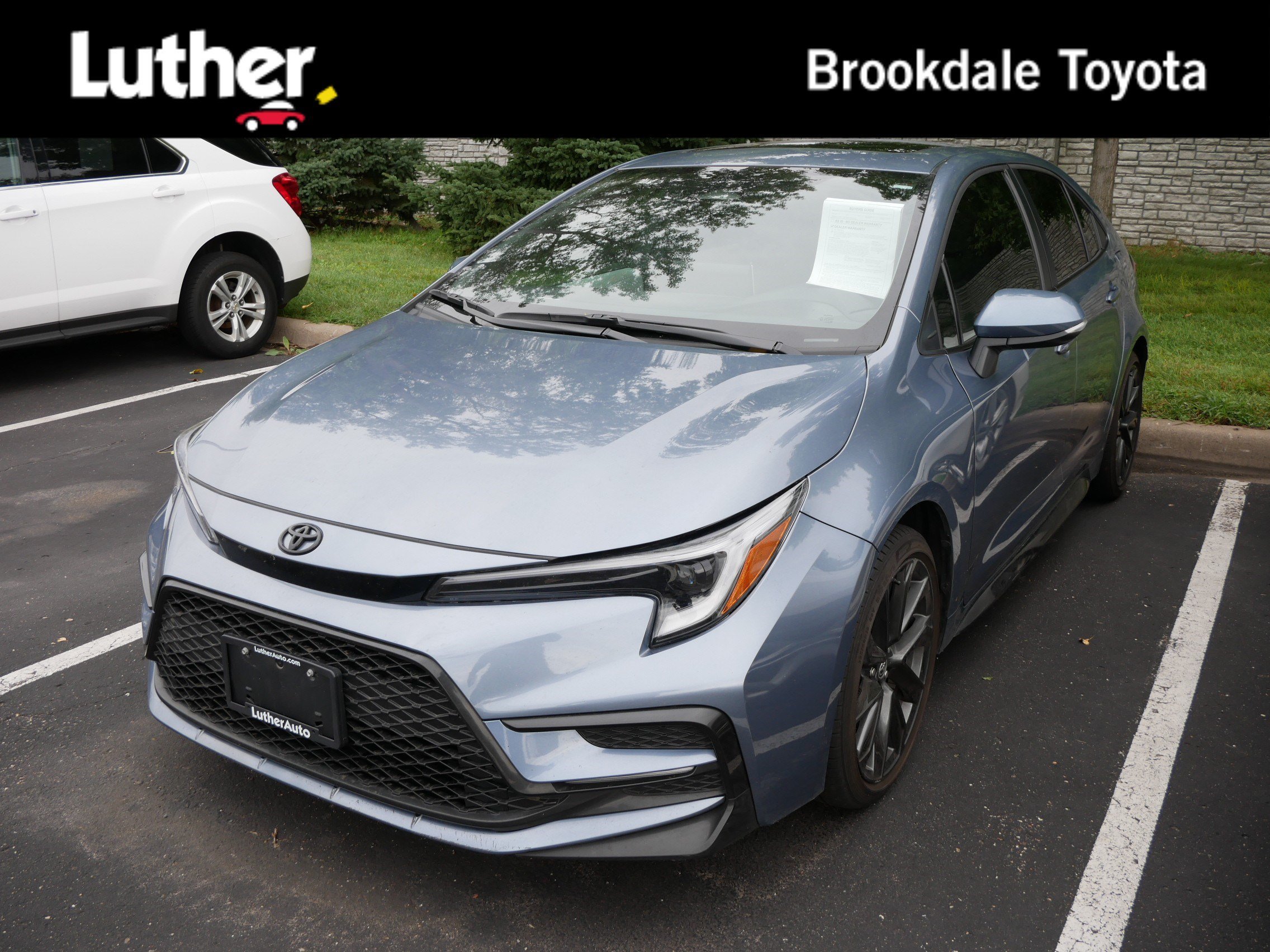 Used 2025 Celestite Toyota SE image 1