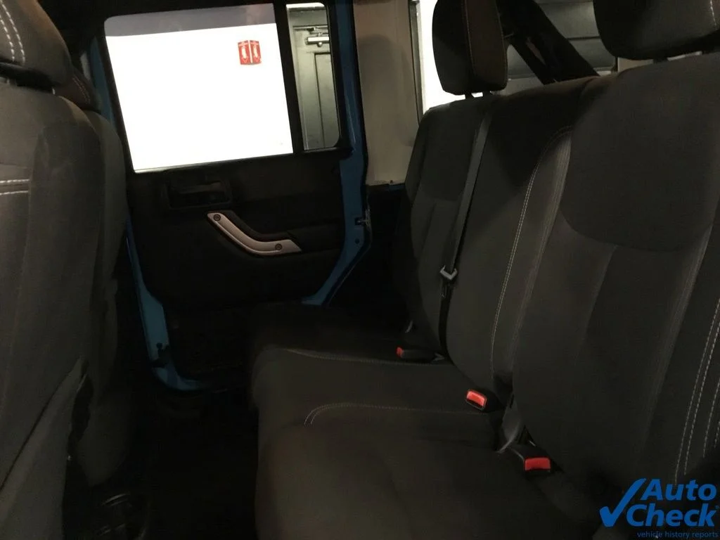 Used 2018 Blue Jeep Unlimited Sahara image 32