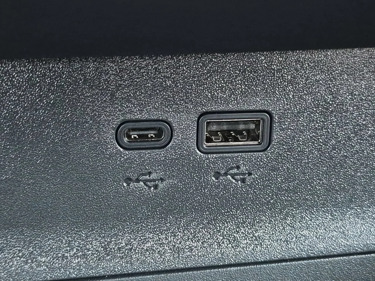 New 2027 Mosaic Black Metallic Chevrolet LT image 35