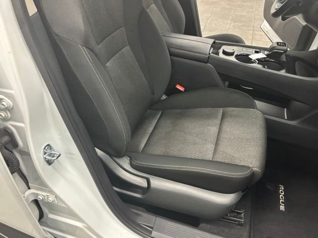 Used 2025 White Nissan SV image 40