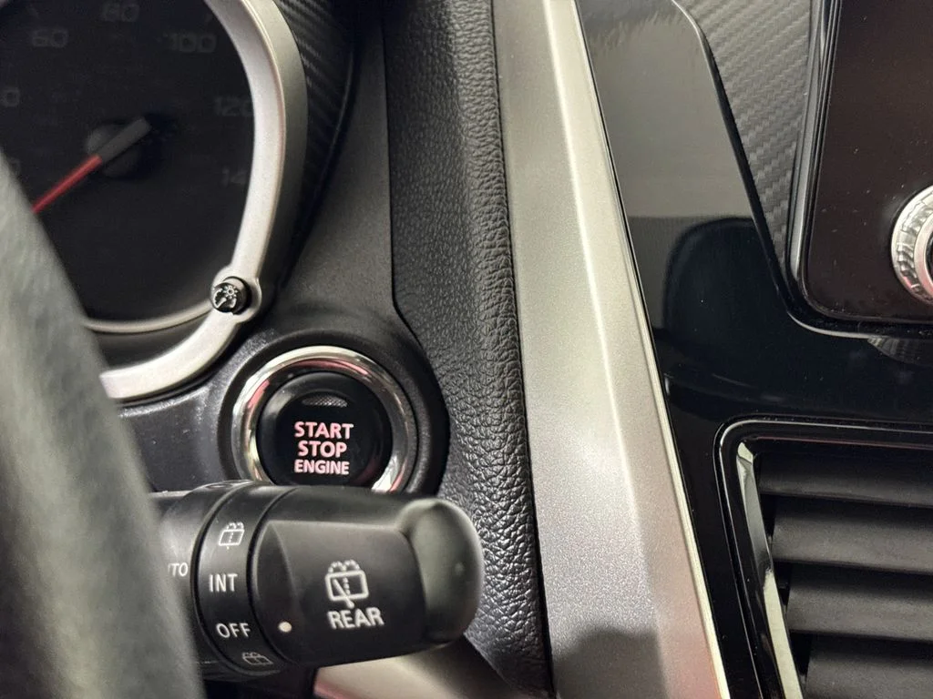 Used 2024 Silver Mitsubishi SE image 28