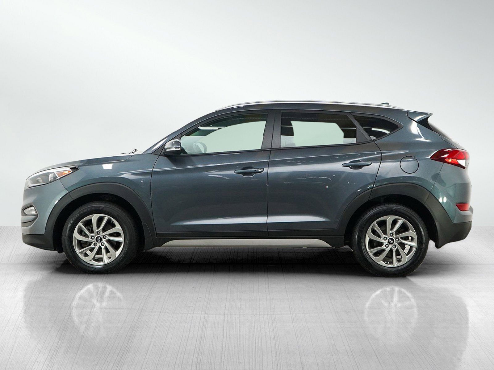 Used 2017 Hyundai Tucson SE Plus with VIN KM8J3CA49HU452706 for sale in Burnsville, Minnesota