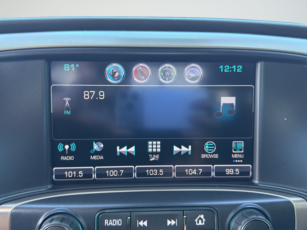 Used 2017 White GMC Denali image 37