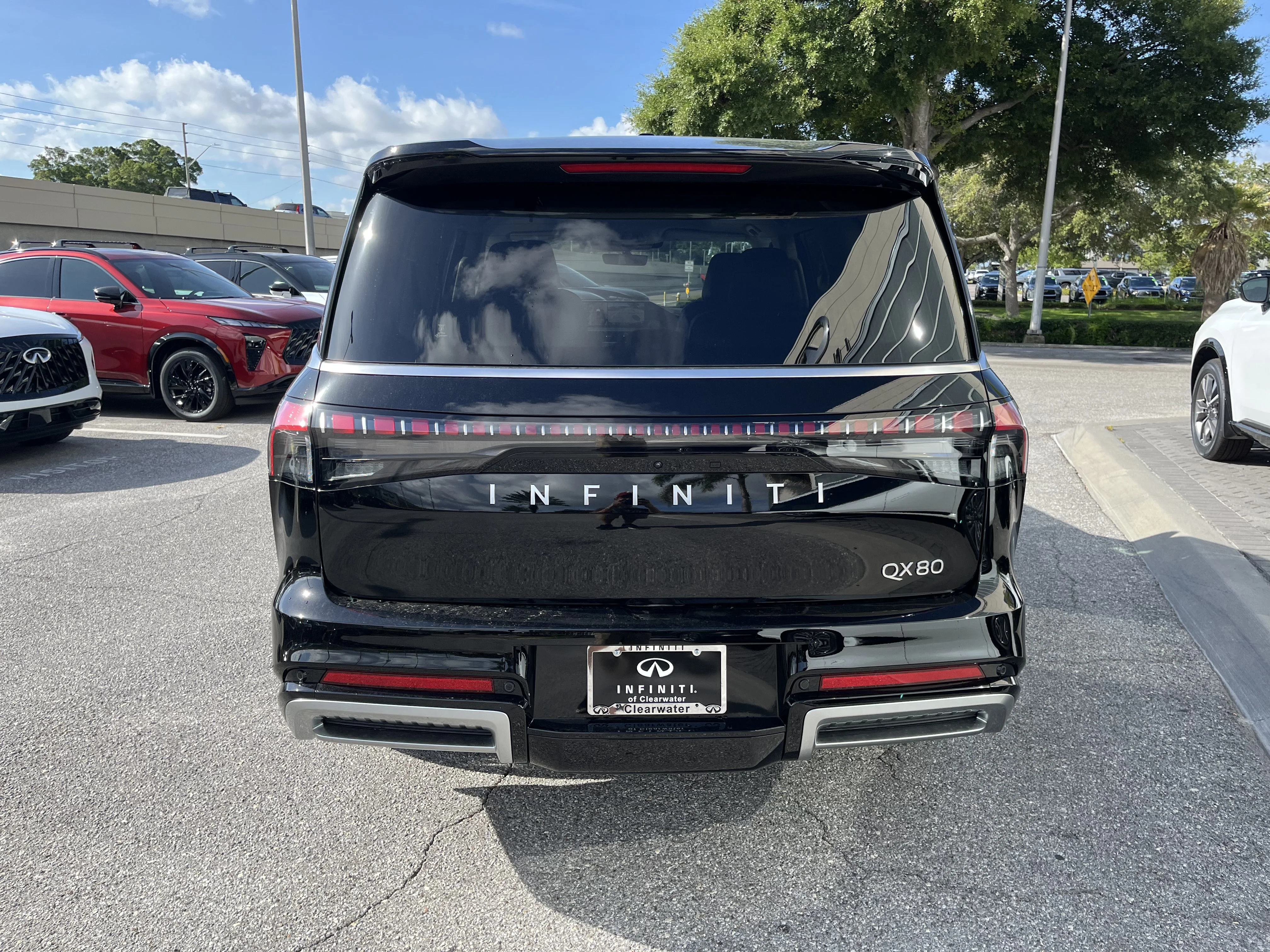 New 2026 Black Obsidian INFINITI LUXE image 4