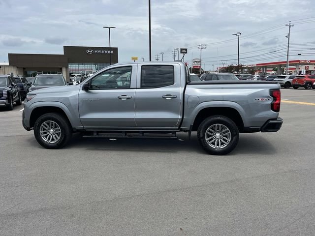 Used 2025 Gray Chevrolet LT image 8