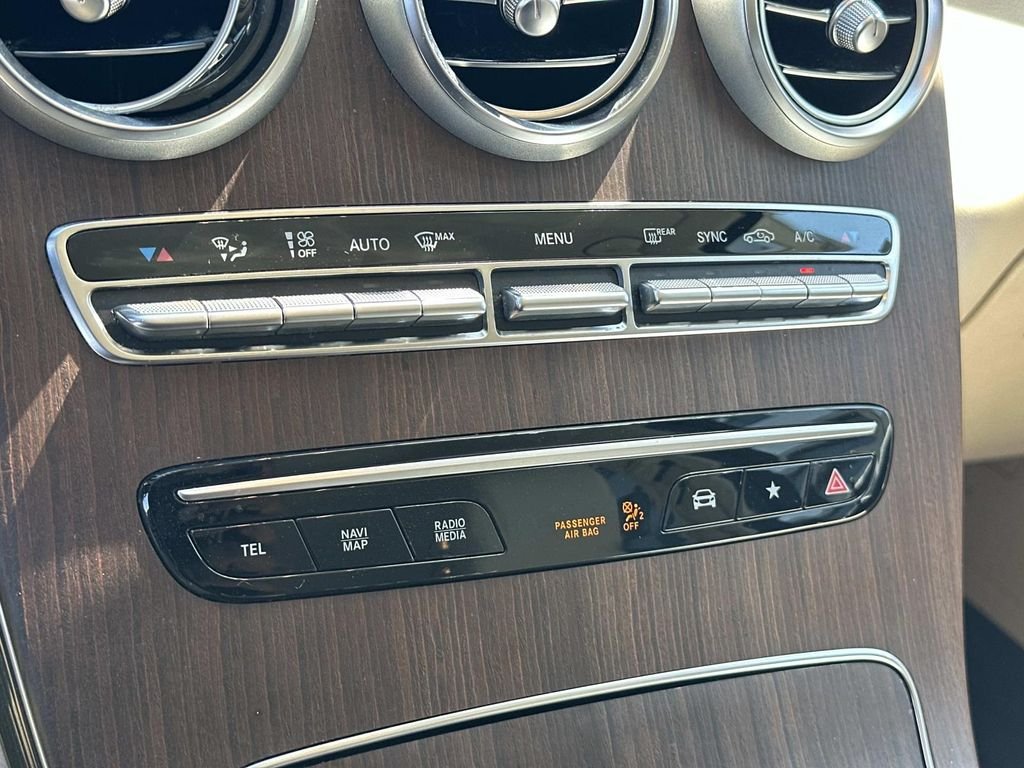 Certified Used 2022 Polar White Mercedes-Benz GLC 300 image 23