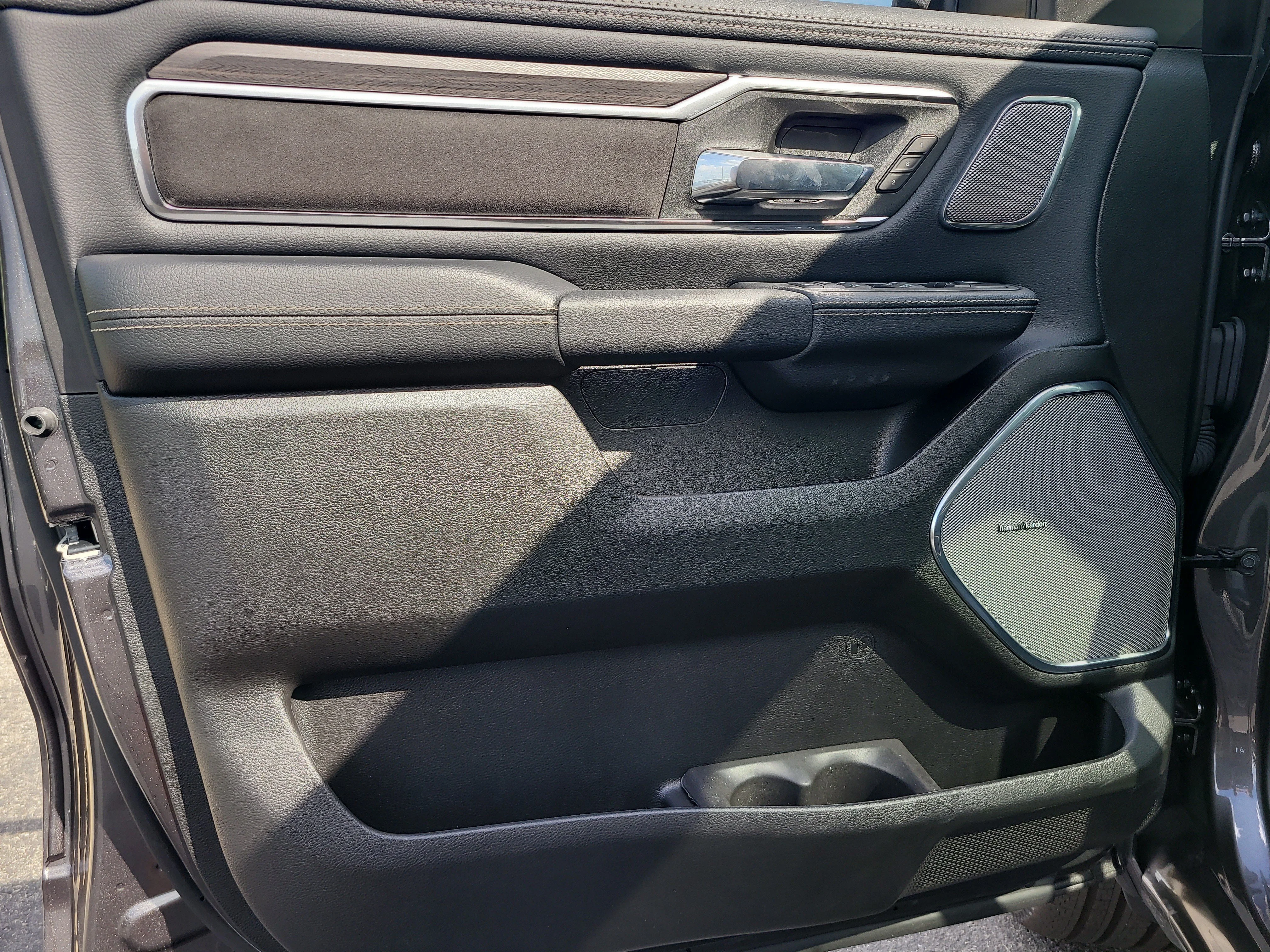 New 2026 Granite Crystal Metallic Clearcoat Ram Laramie image 12