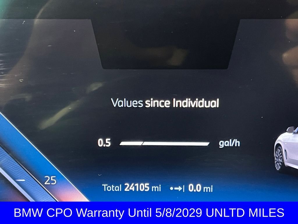 Used 2025 White BMW xDrive40i image 2