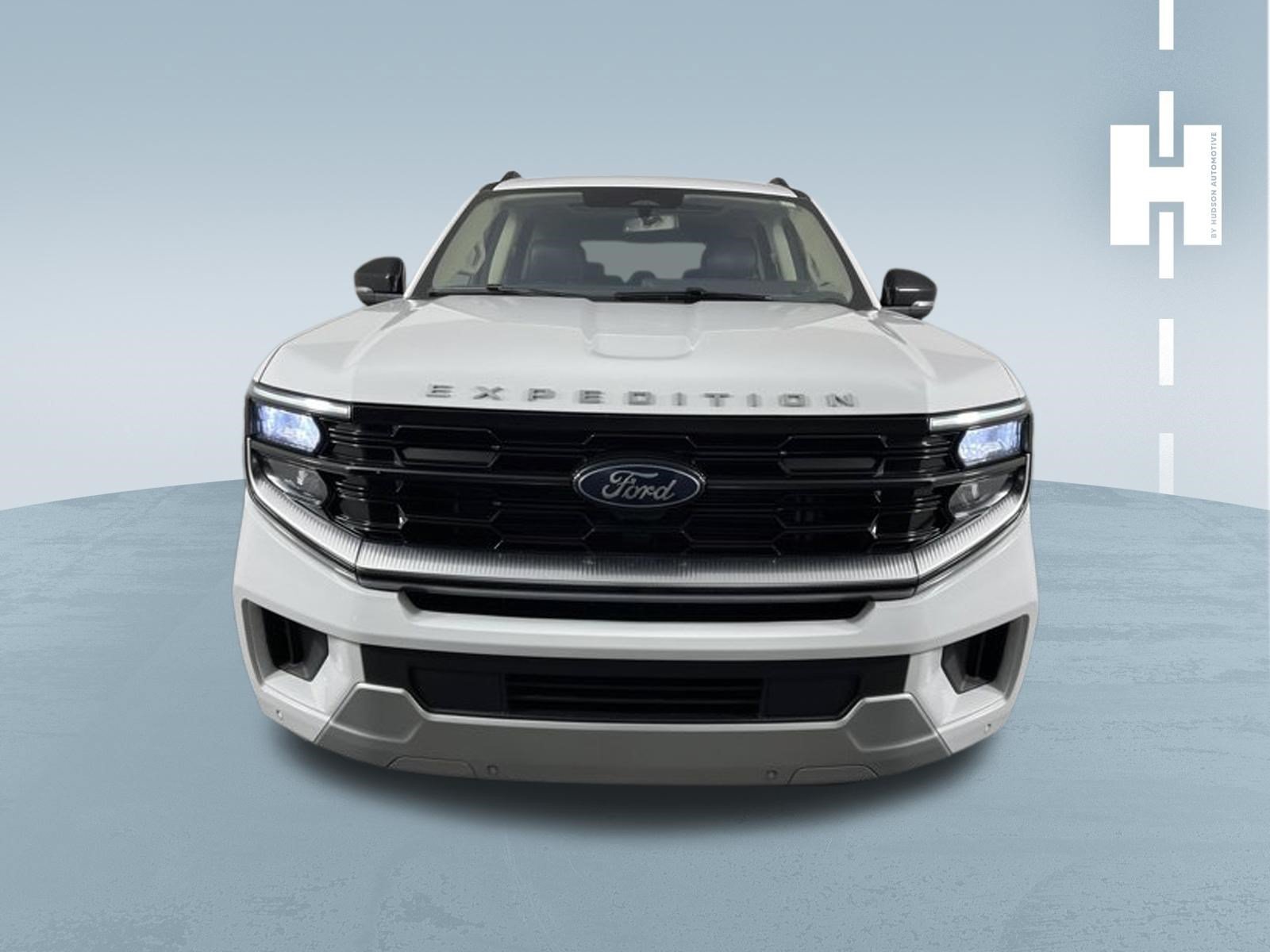 Certified Used 2025 Oxford White Ford Platinum image 2